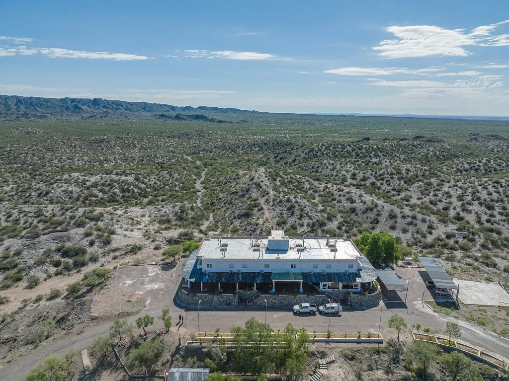 51868874892_0569cf307f_b